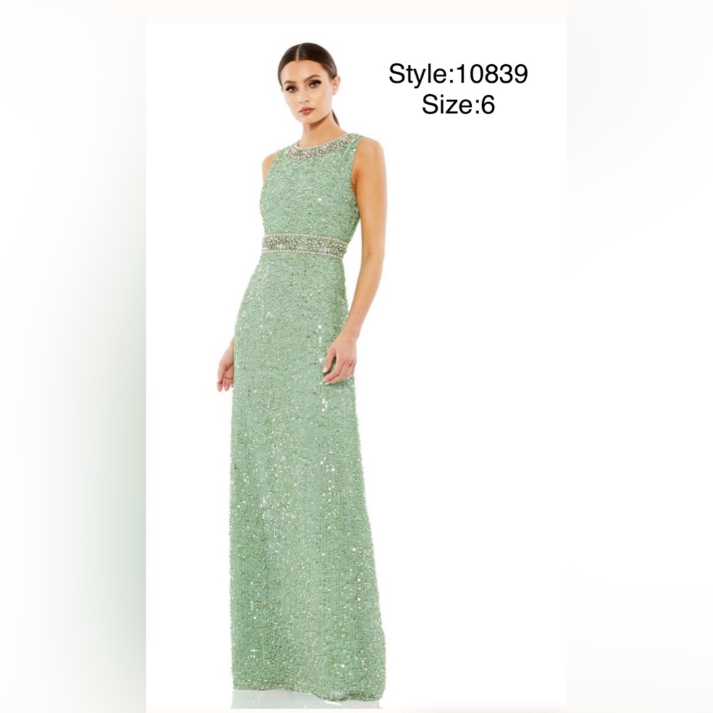 Sleeveless high neck long gown